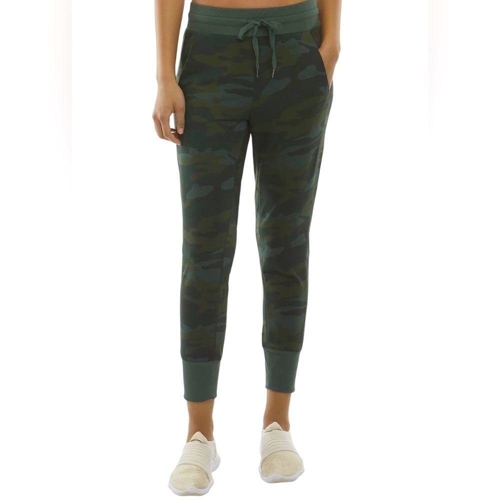 New! Printed Soft Touch Jogger by Danskin - Picture 2 of 9